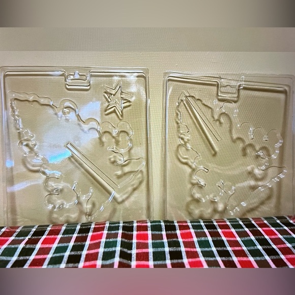 Chocolate Maker HOLIDAY TREE 3-D KIT New, never used, excellent condition. - Picture 2 of 7